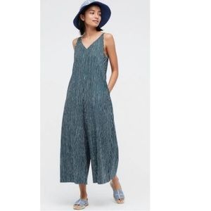 NWOT Uniqlo x Marimekko linen medium jumpsuit dark green and white wide leg